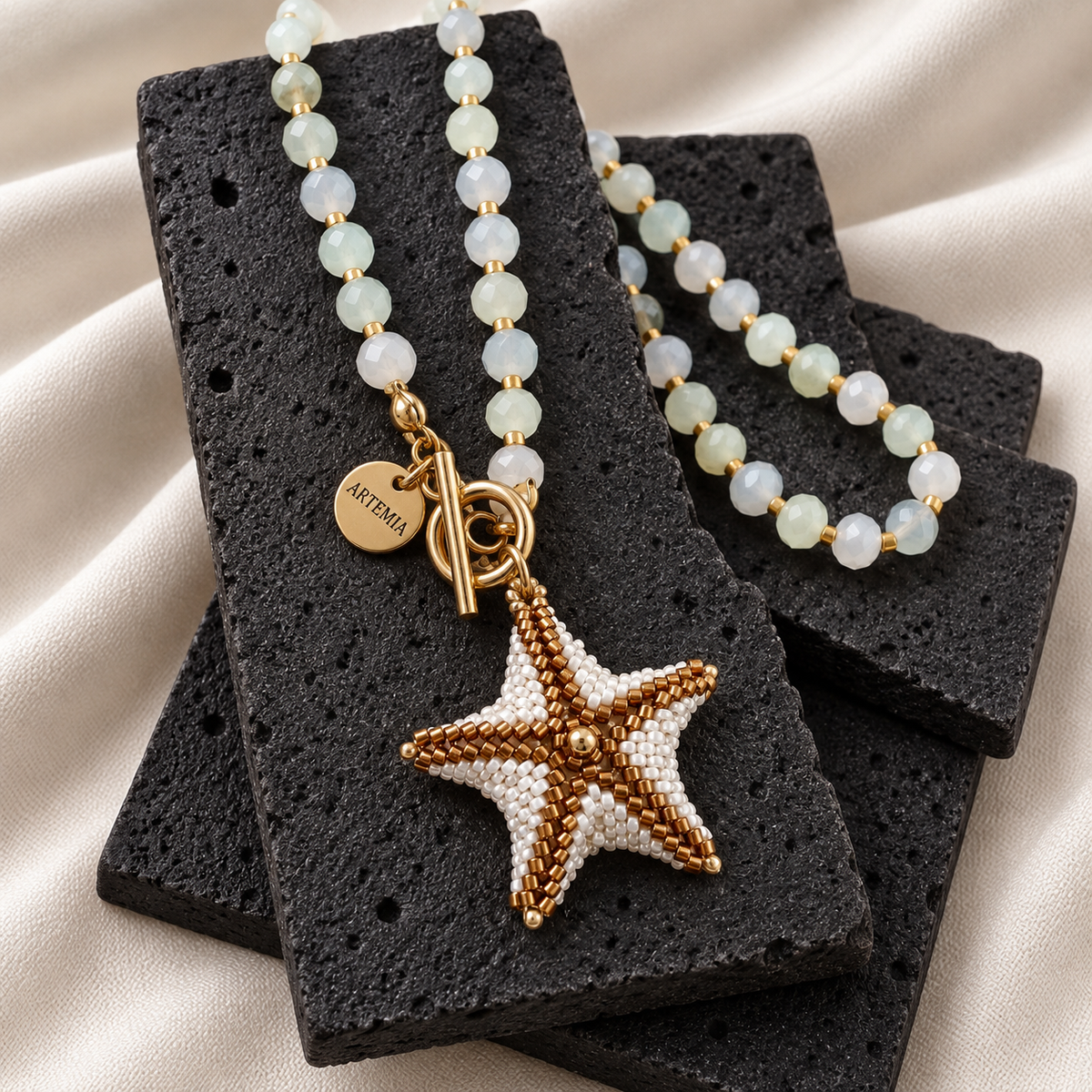 Collar Estela